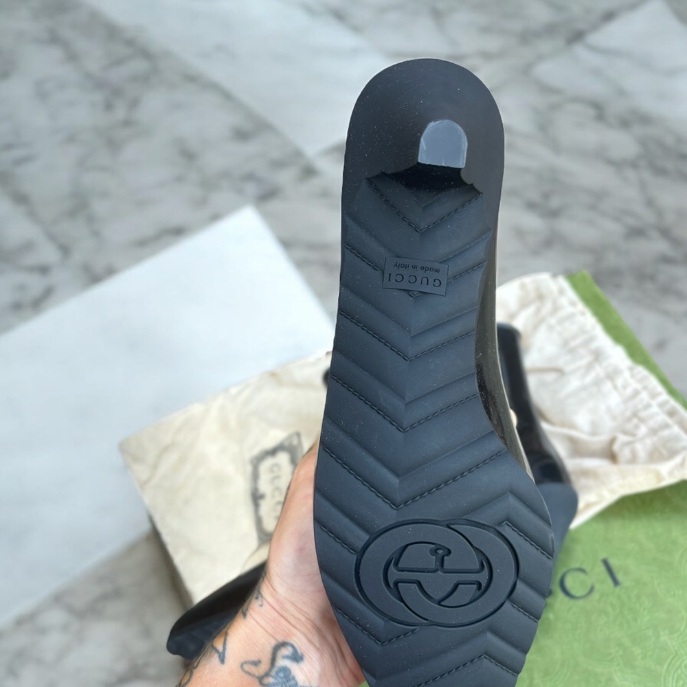 Gucci Interlocking Logo Rain Boots - Picture 6 of 7